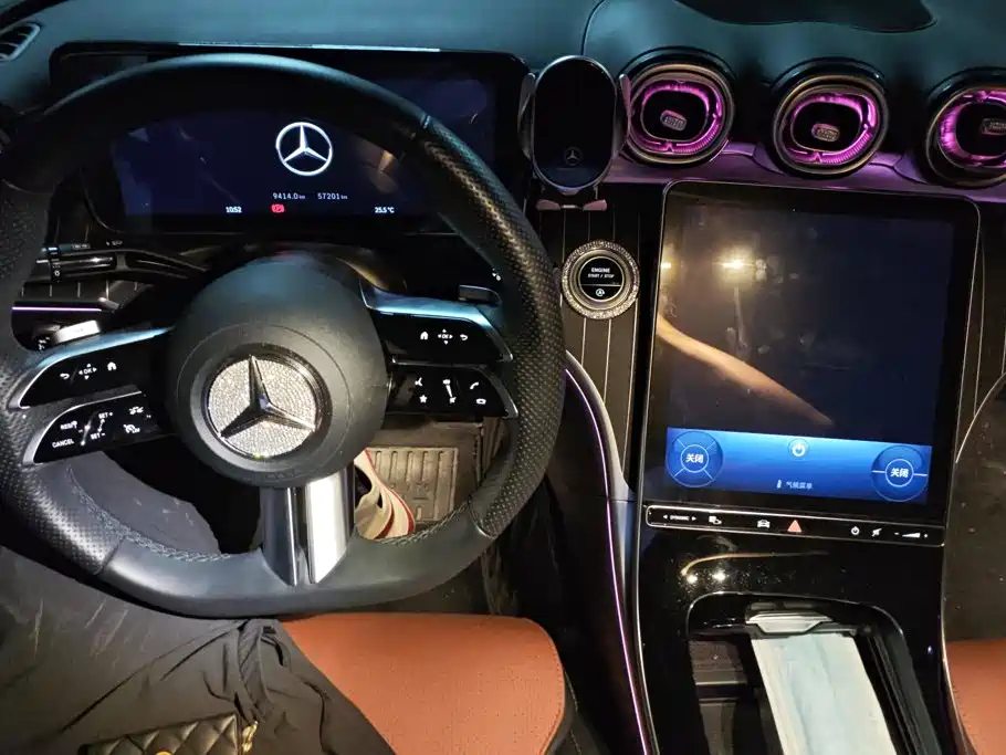 Mercedes-Benz C-Class 2023 — фото 12