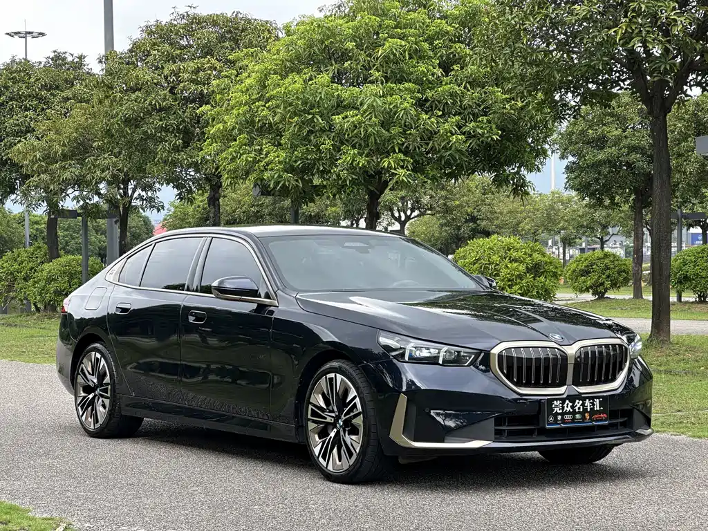 BMW 5 Series 2025