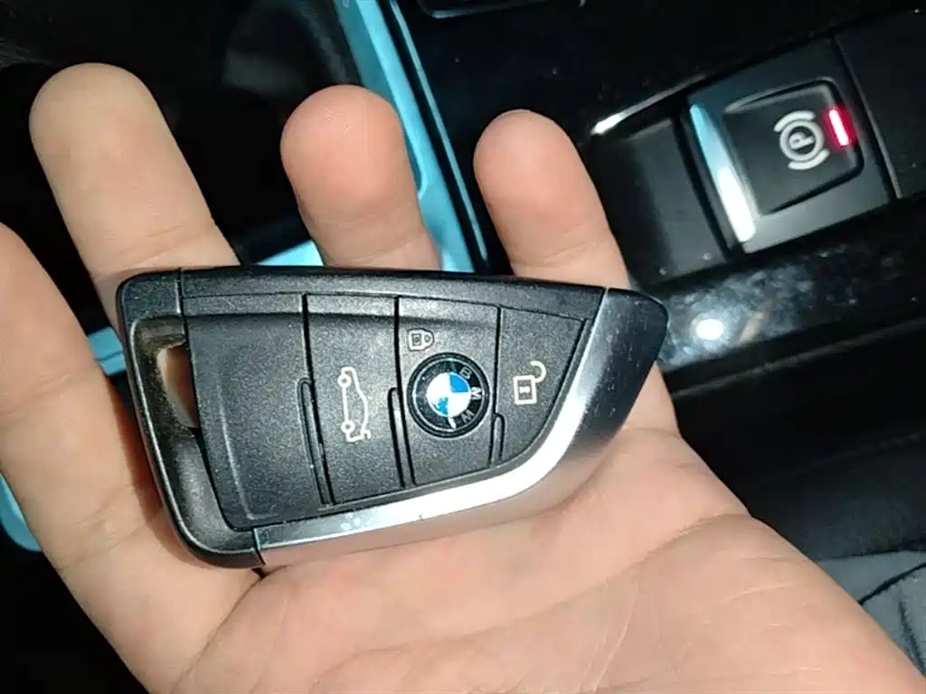 BMW 1 Series 2018 — фото 9