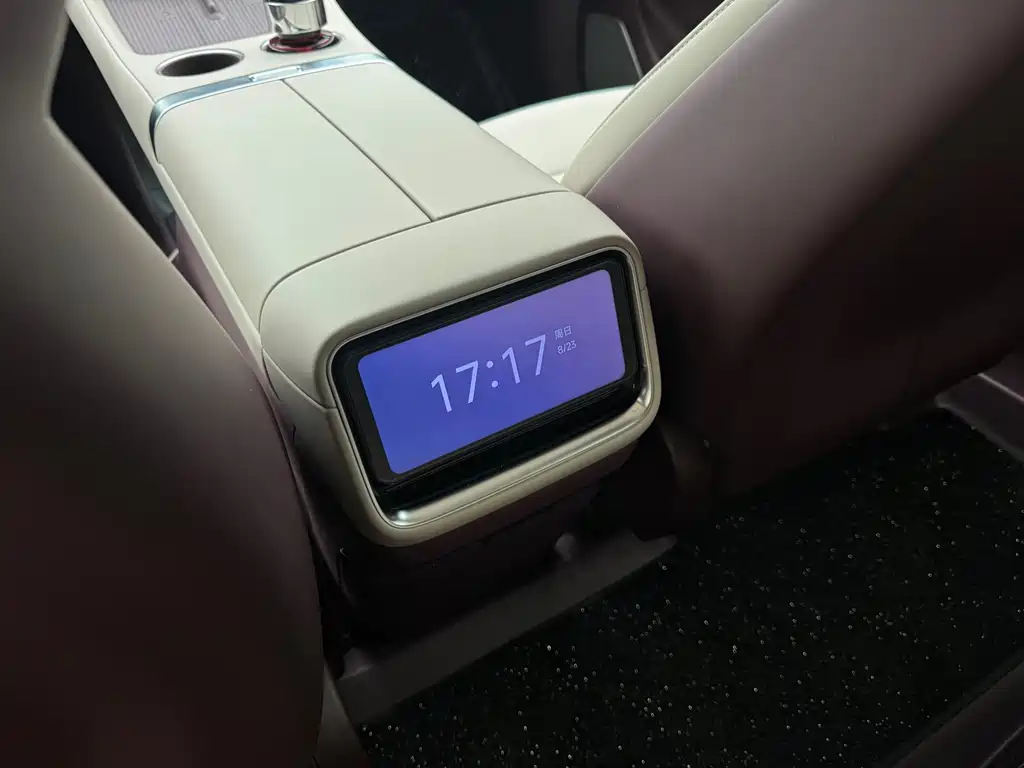 Xiaomi YU7 2025 — фото 15