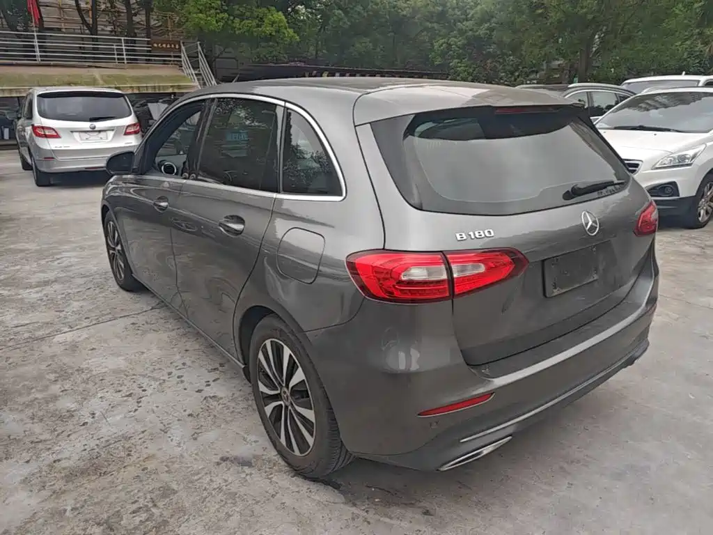 Mercedes-Benz B-Class 2021
