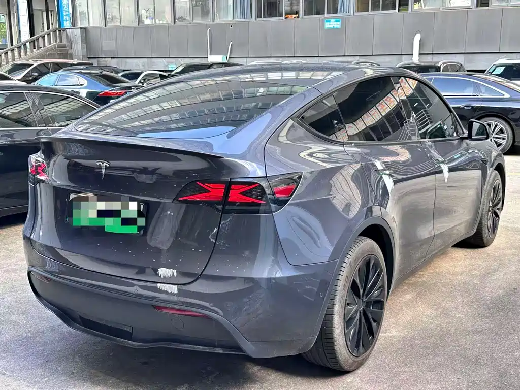 Tesla Model Y 2023 — фото 6