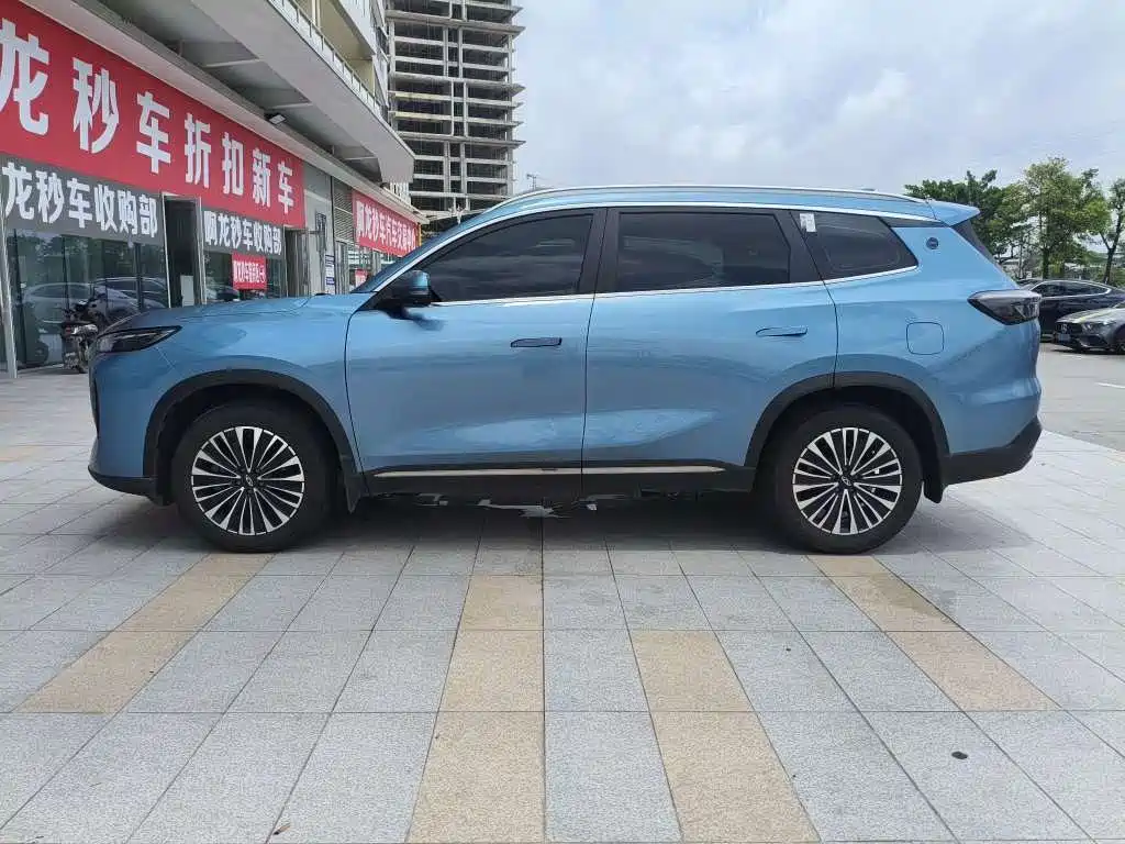 Chery Tiggo 8 PLUS C-DM 2025 — фото 3
