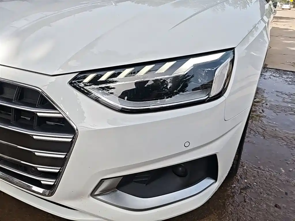 Audi A4L 2020 — фото 24