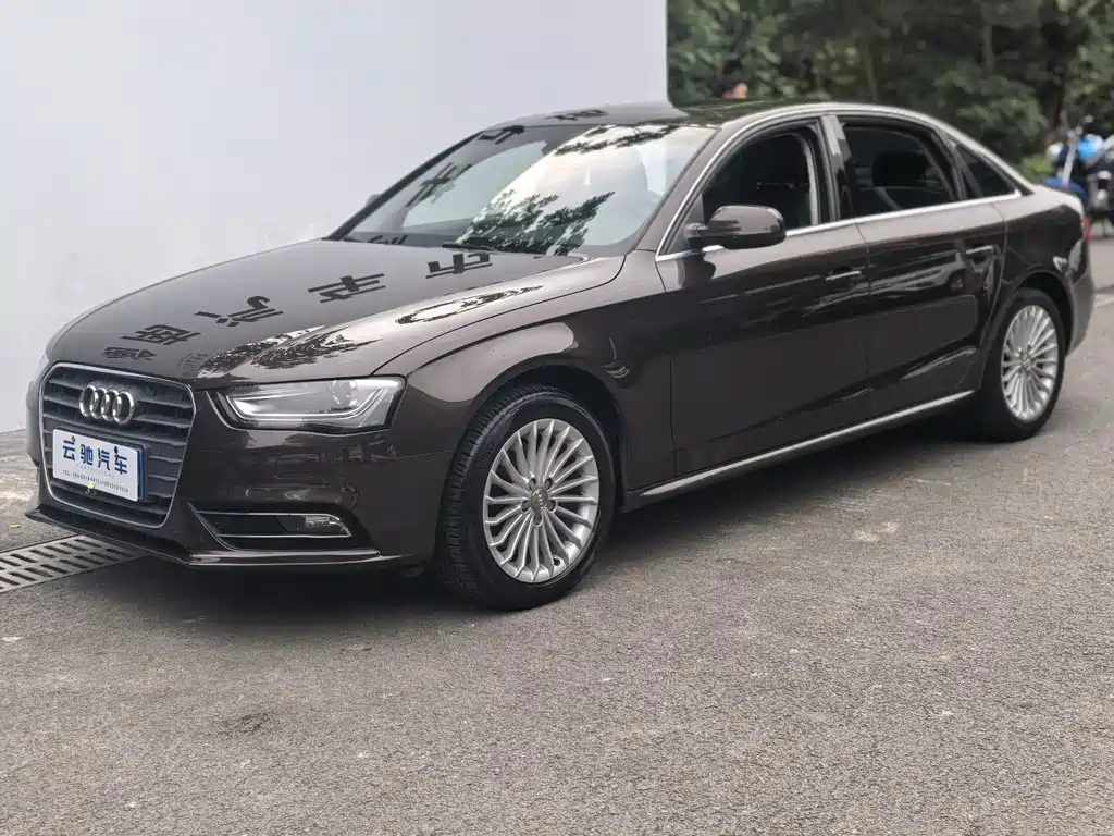 Audi A4L 2015