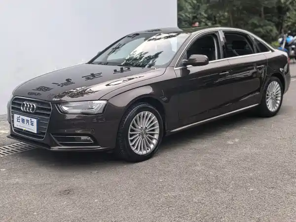 Audi A4L 2015