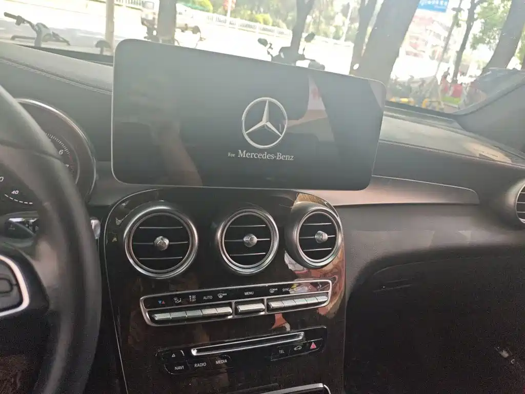 Mercedes-Benz GLC 2017 — фото 14