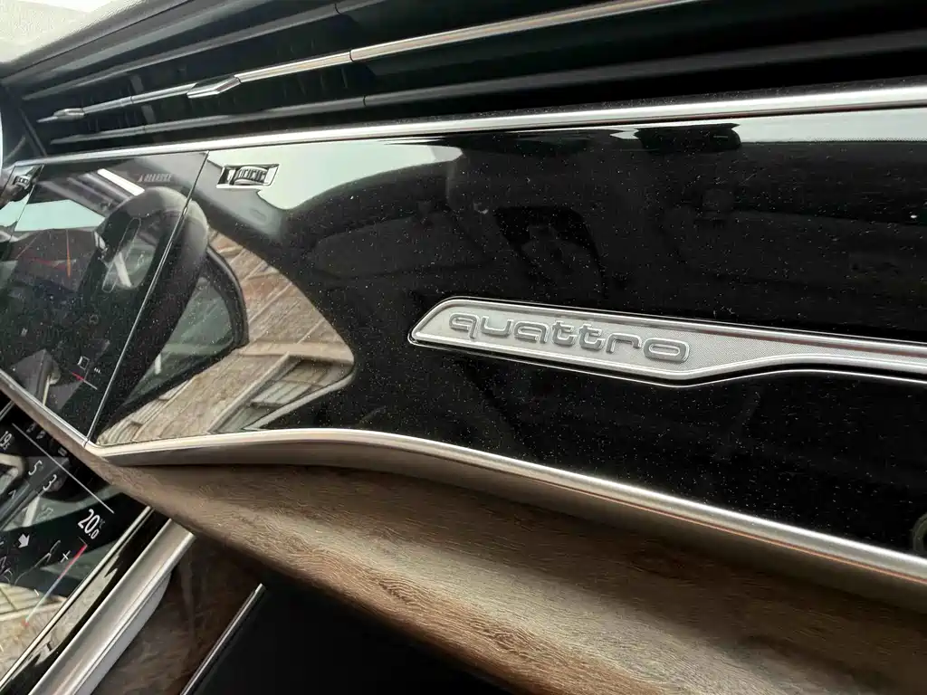 Audi Q7 2020 — фото 17