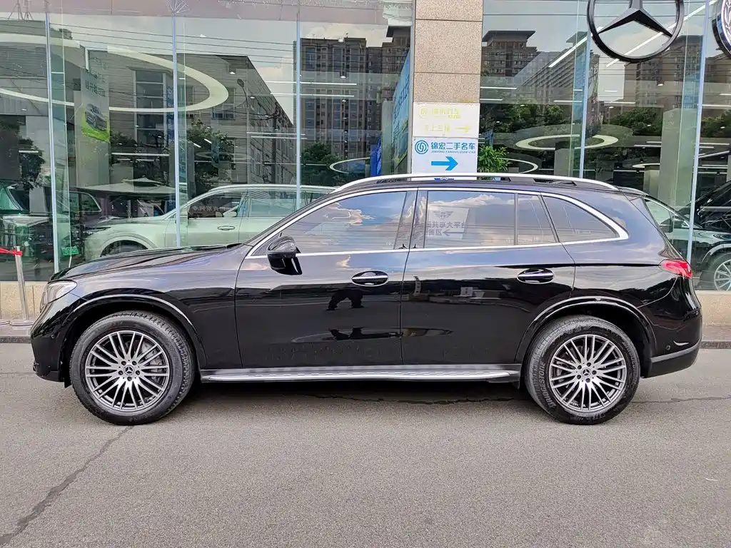 Mercedes-Benz GLC 2023