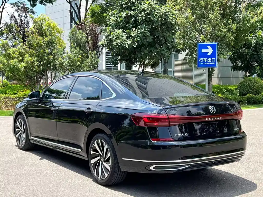 Volkswagen Passat 2022