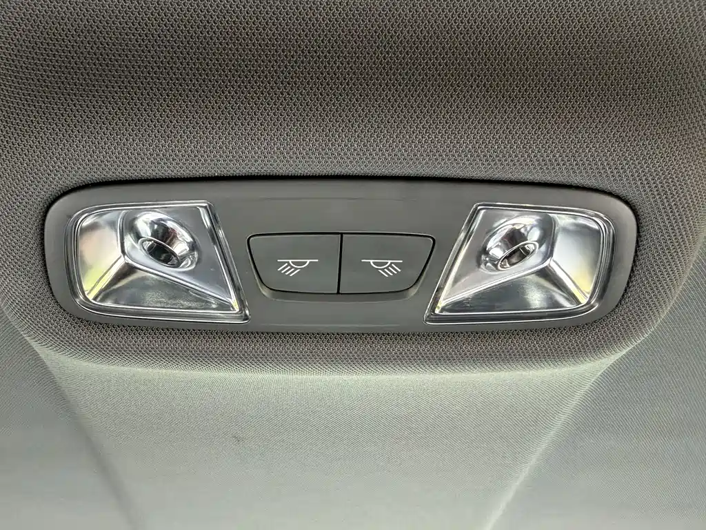 Audi A3 2023 — фото 11