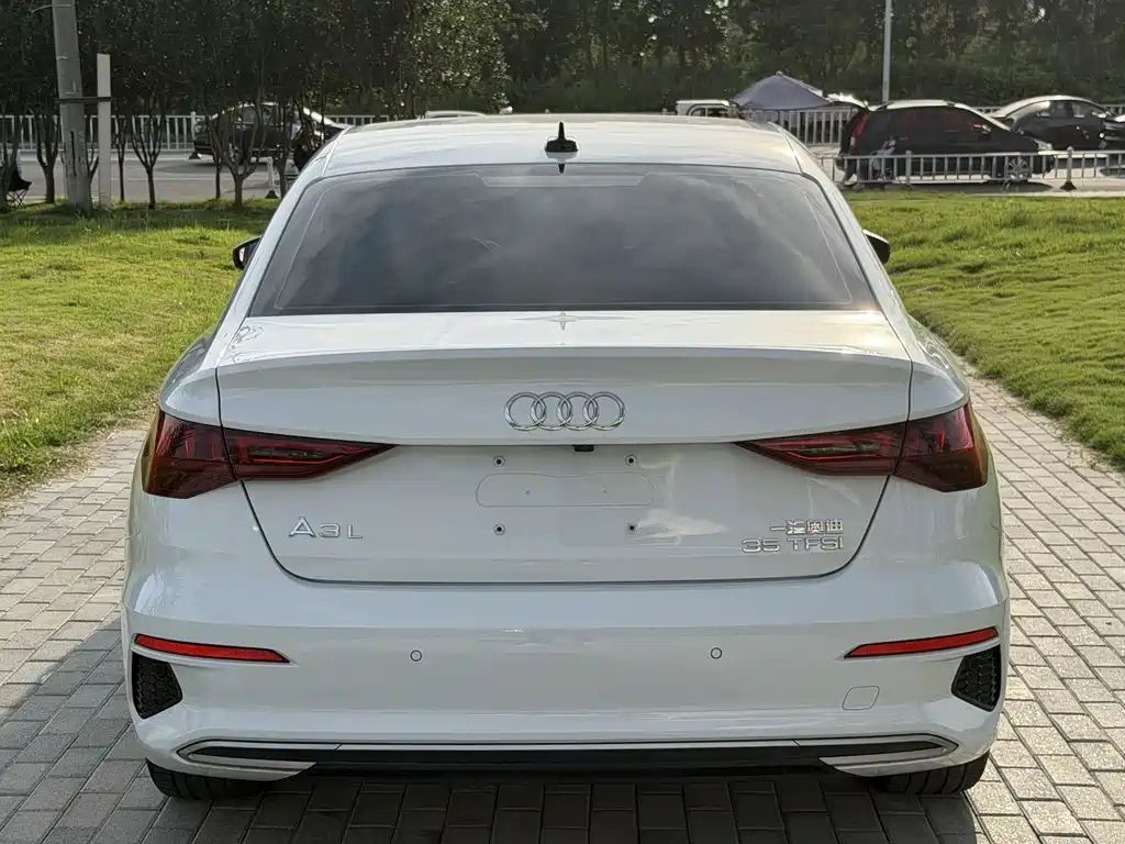 Audi A3 2023 — фото 20