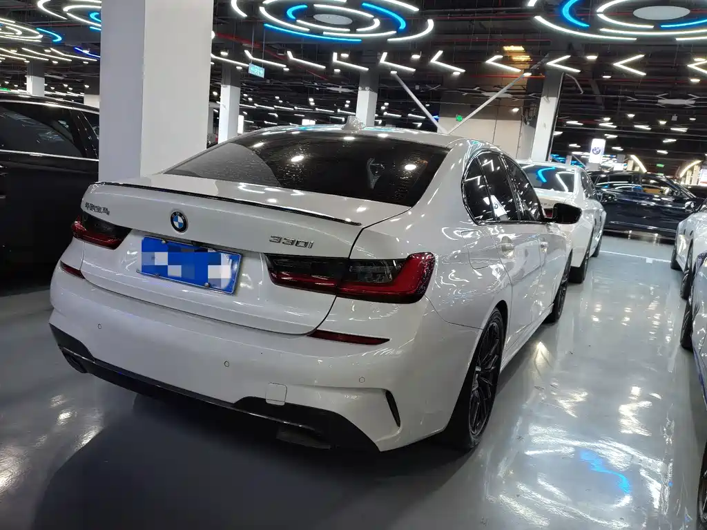 BMW 3 Series 2021 — фото 16