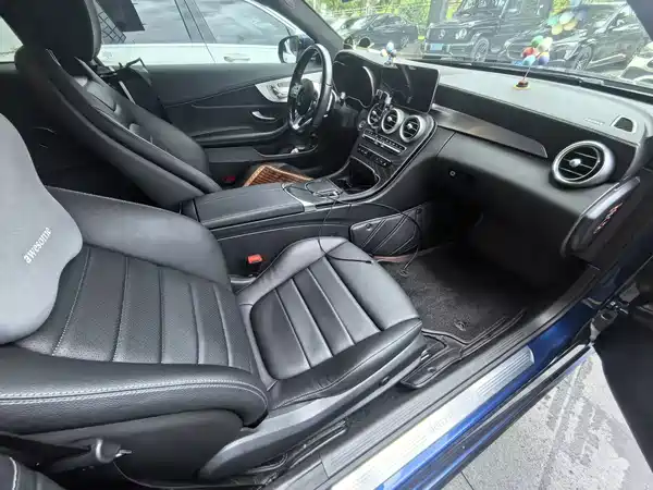 Mercedes-Benz C-Class 2021