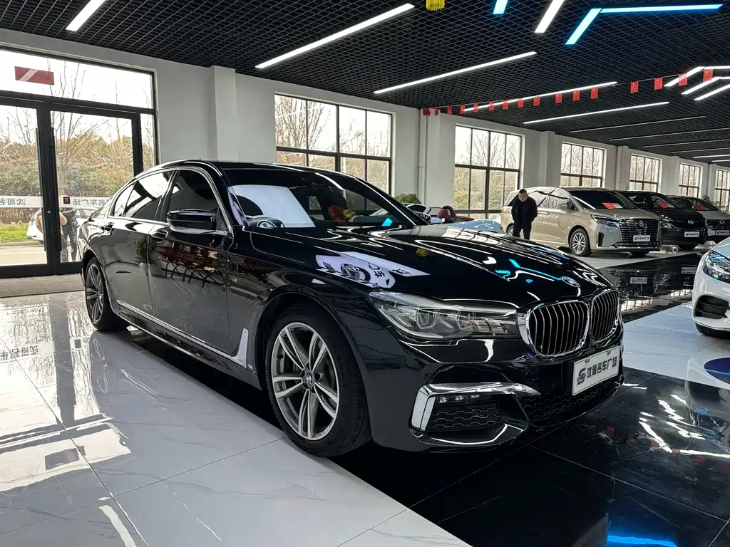 BMW 7 Series 2018 — фото 4