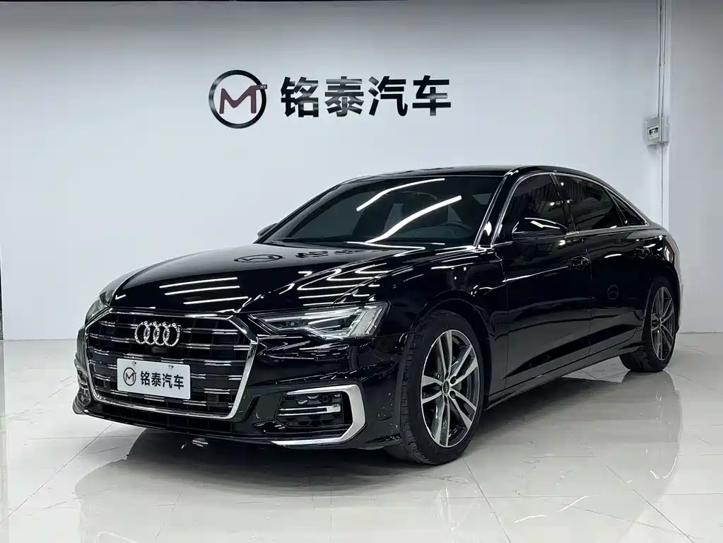 Audi A6L 2022 — фото 1