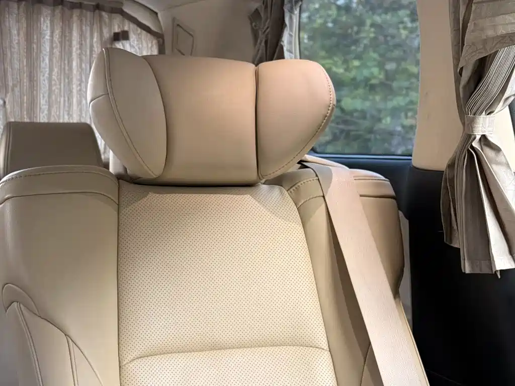 Toyota Alphard 2019 — фото 17