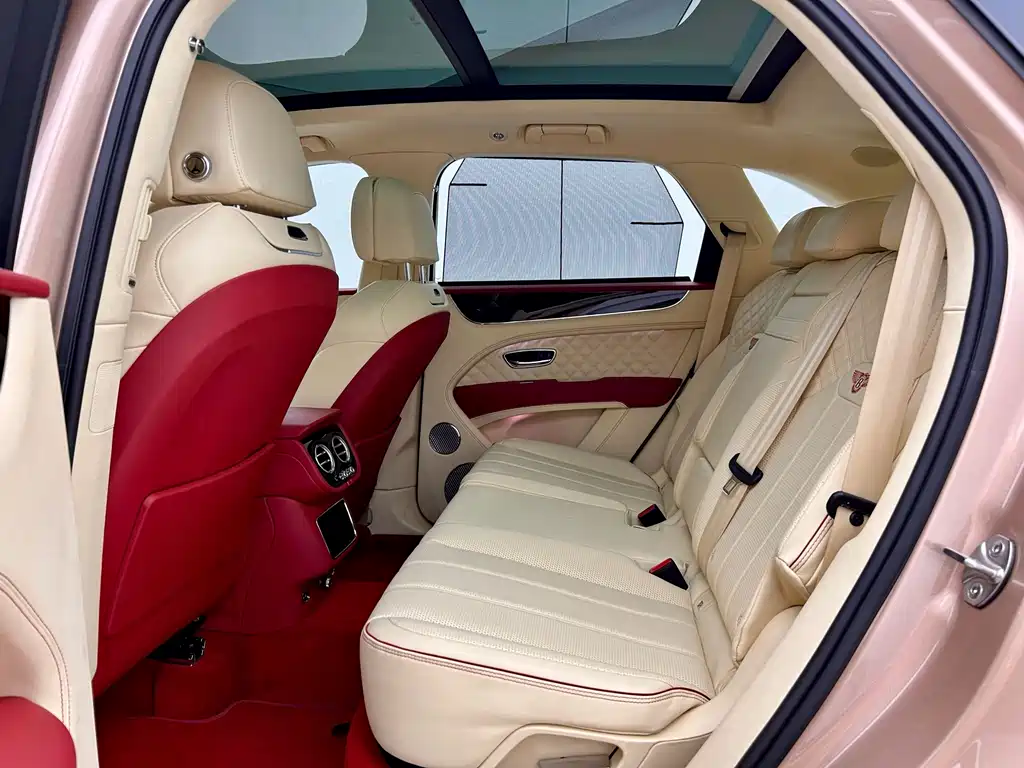 Bentley Bentayga 2023
