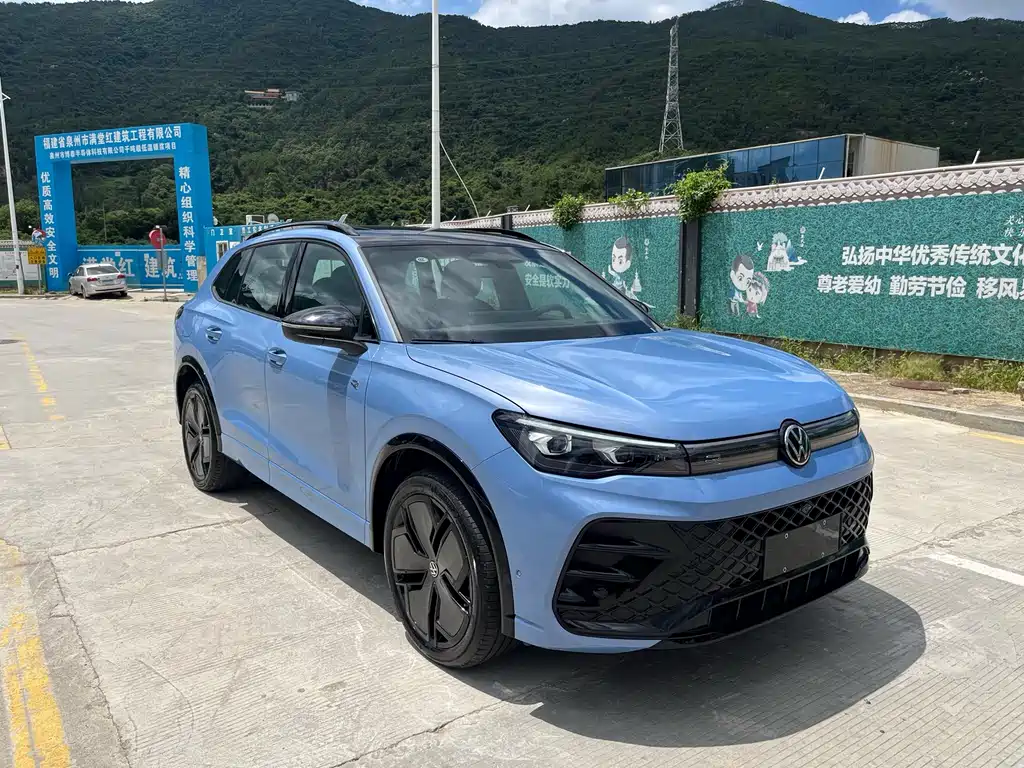 Volkswagen Tiguan L 2024