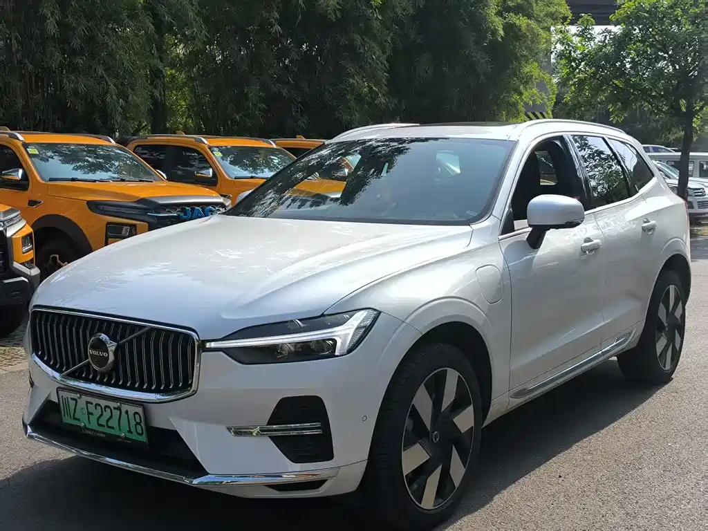 Volvo XC60 PHEV 2024