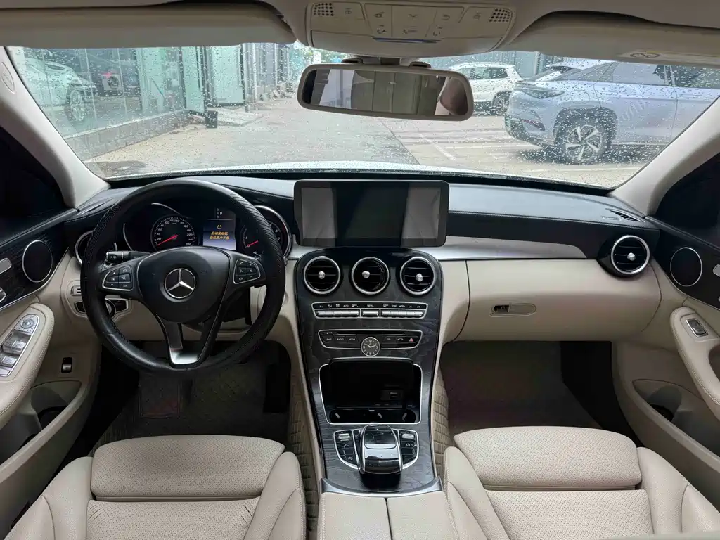 Mercedes-Benz C-Class 2018 — фото 10