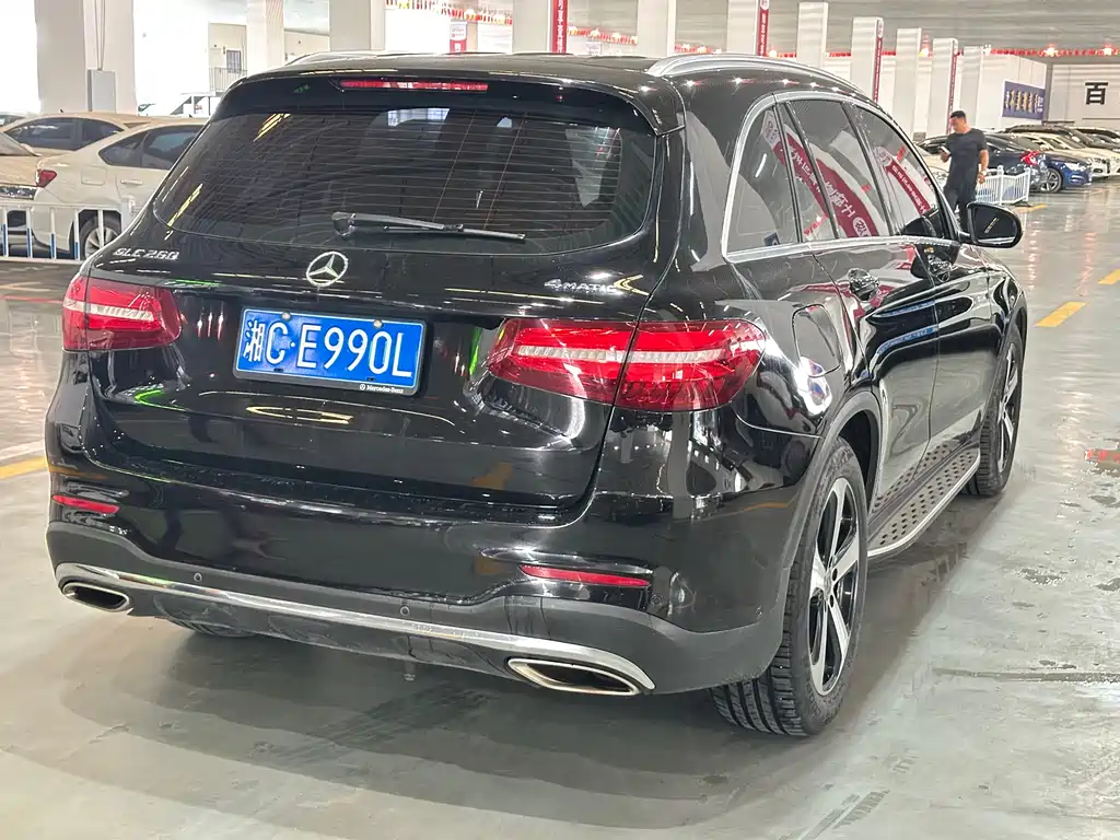 Mercedes-Benz GLC 2018 — фото 10