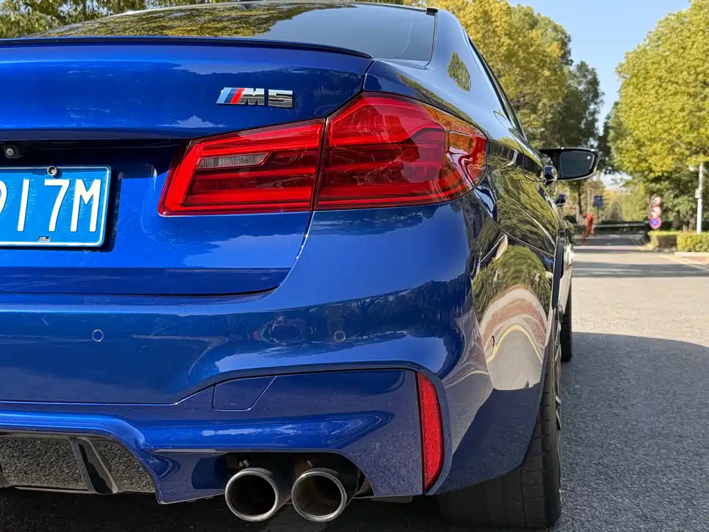 BMW M5 2018 — фото 20