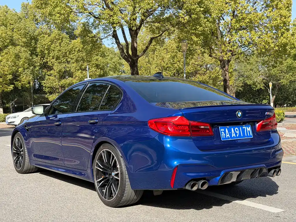 BMW M5 2018 — фото 23