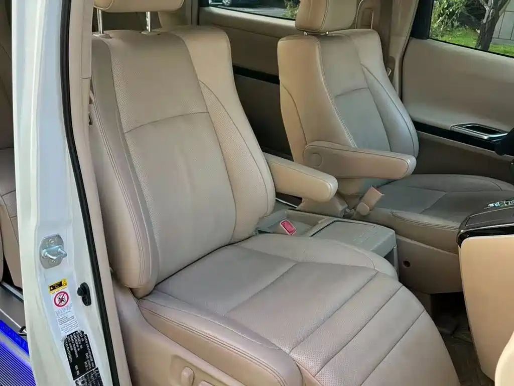 Toyota Alphard 2015 — фото 7
