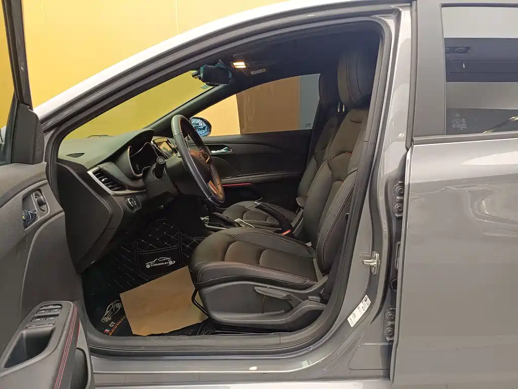 Chevrolet Monza 2020 — фото 13