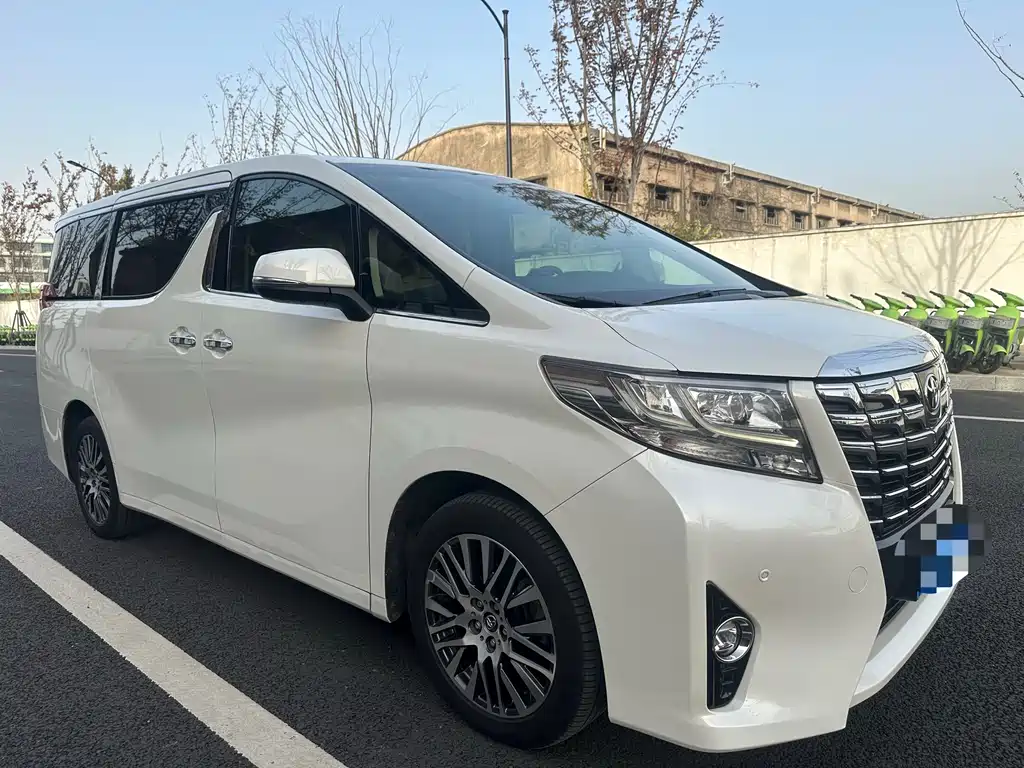 Toyota Alphard 2017 — фото 3