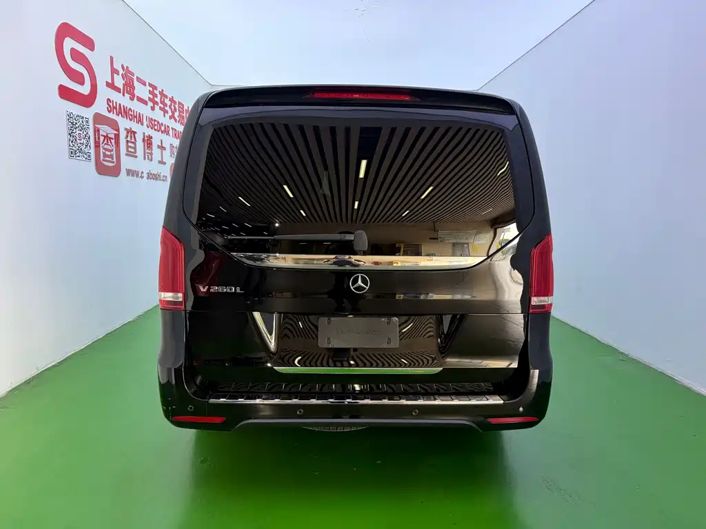Mercedes-Benz V-Class 2021 — фото 24