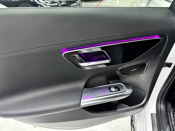 Mercedes-Benz C-Class 2024