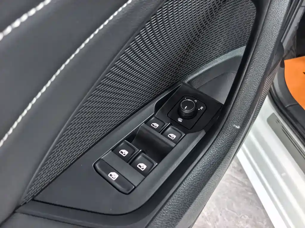 Skoda Octavia 2024 — фото 15