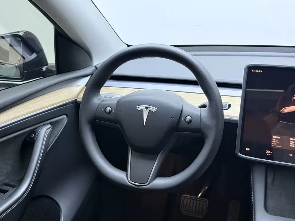 Tesla Model Y 2023 — фото 19