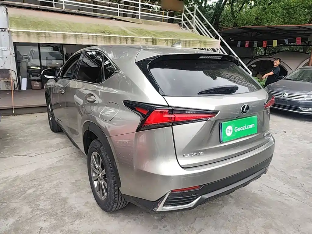 Lexus NX 2021