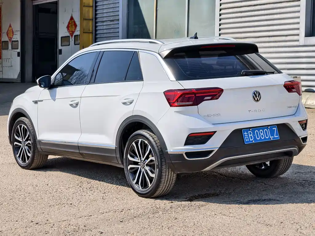 Volkswagen T-Roc 2023 — фото 23