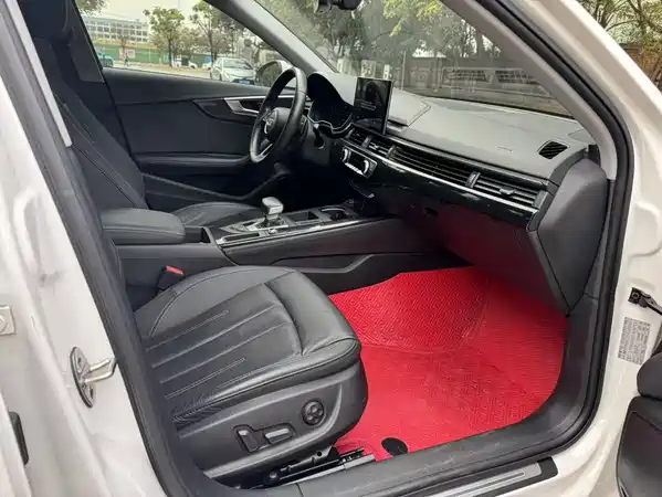 Audi A4L 2020