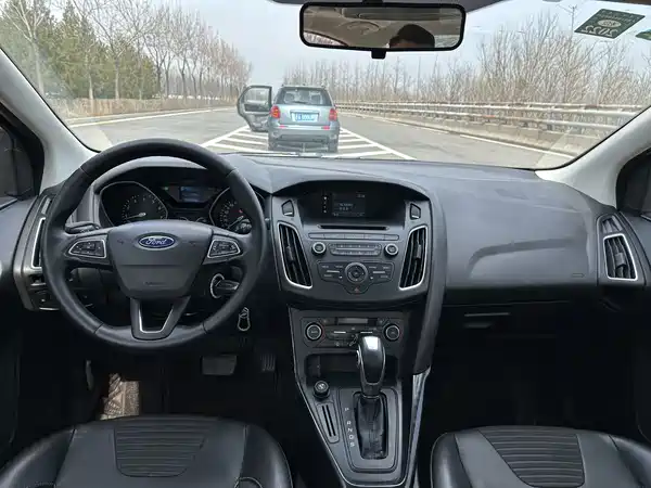 Ford Focus 2015