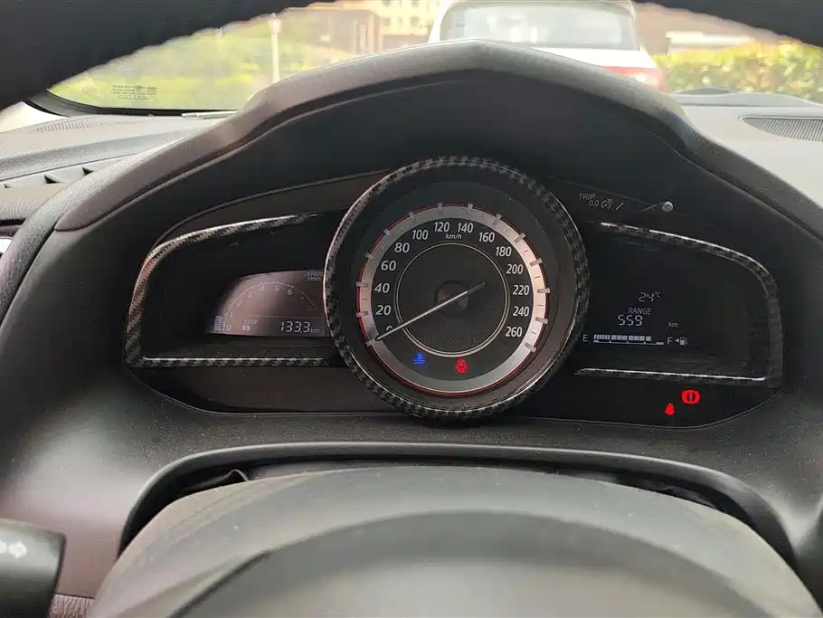 Mazda 3 Axela 2016 — фото 14
