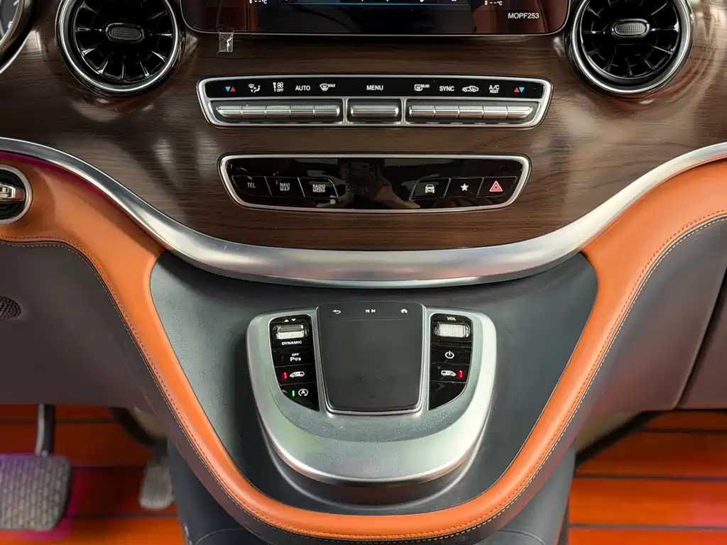 Mercedes-Benz V-Class 2022