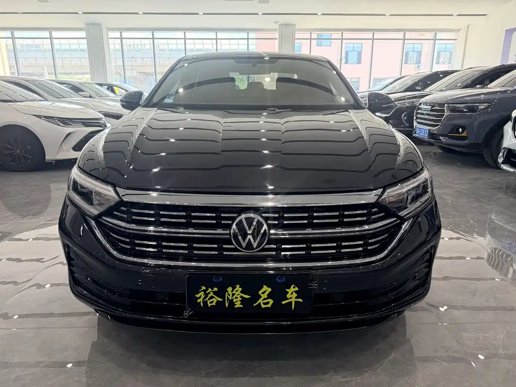 Volkswagen Sagitar 2022