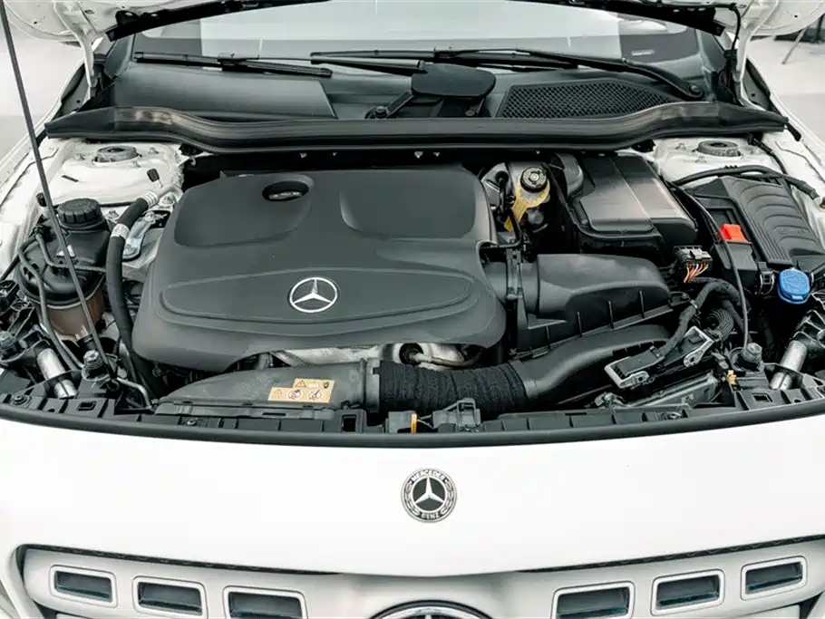 Mercedes-Benz GLA 2018 — фото 23