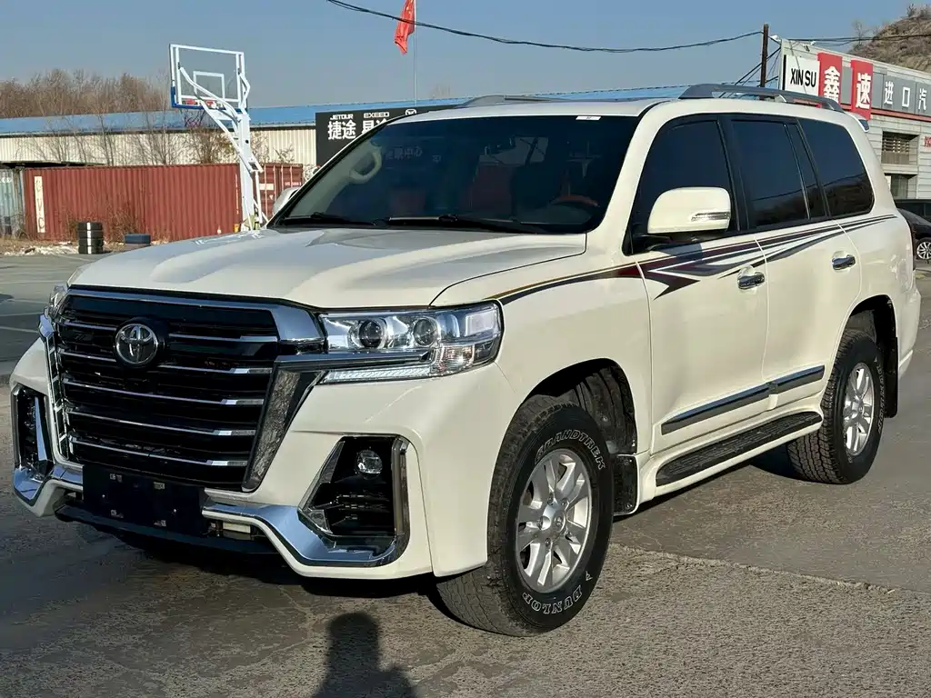 Toyota Land Cruiser 2014 — фото 1