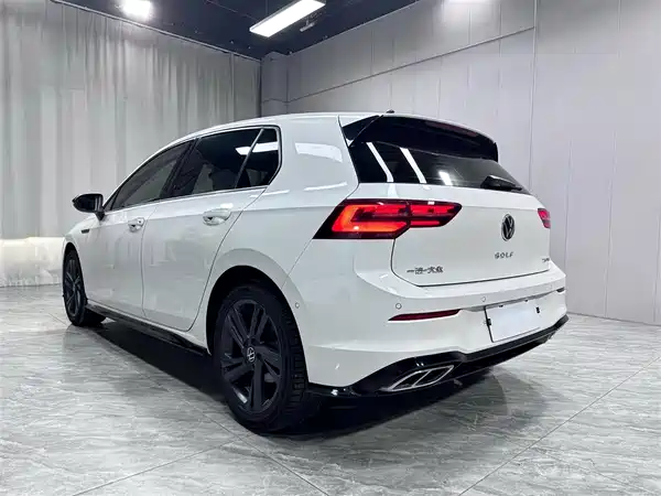 Volkswagen Golf 2022