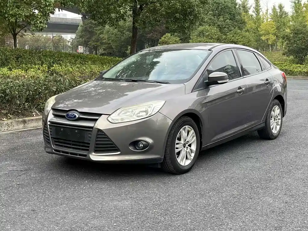 Ford Focus 2014 — фото 1