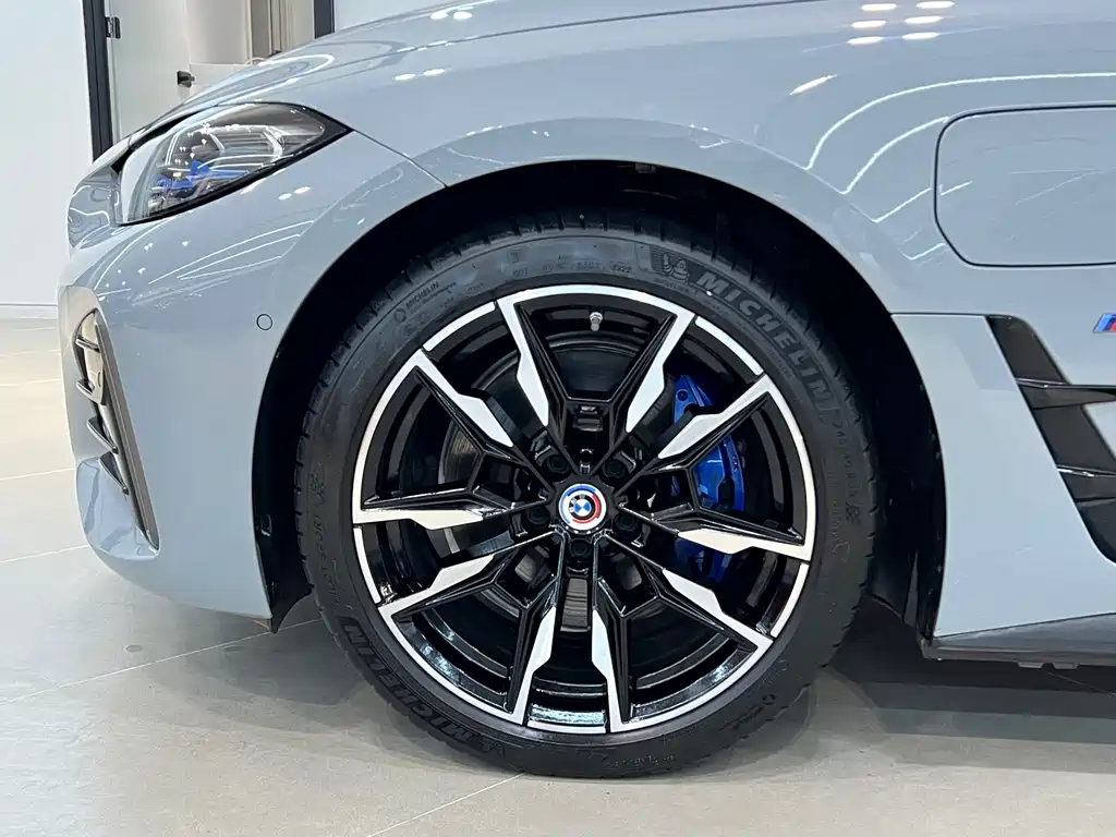 BMW i4 2023