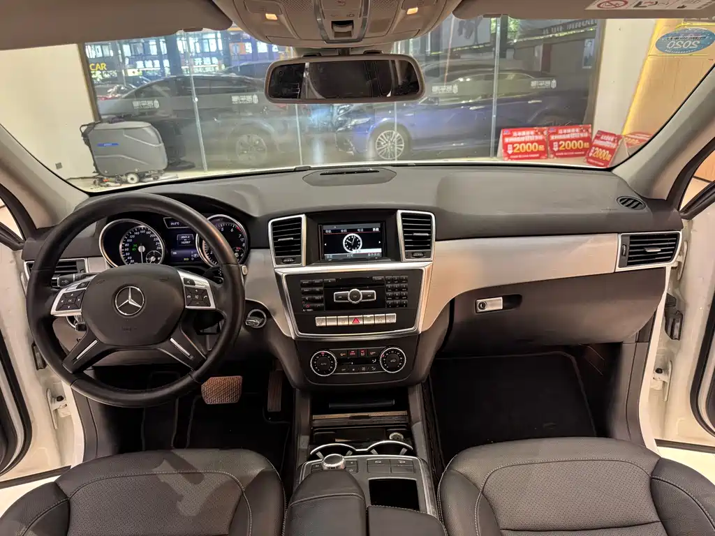 Mercedes-Benz M-Class 2015 — фото 11