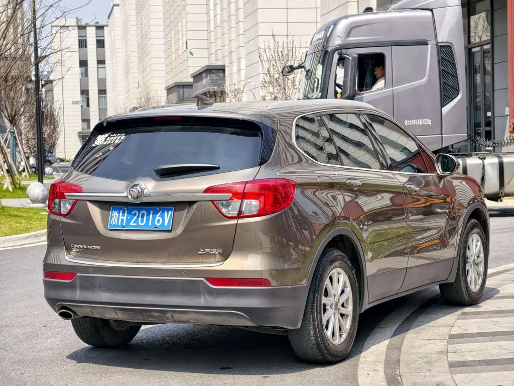 Buick Envision Plus 2017 — фото 10