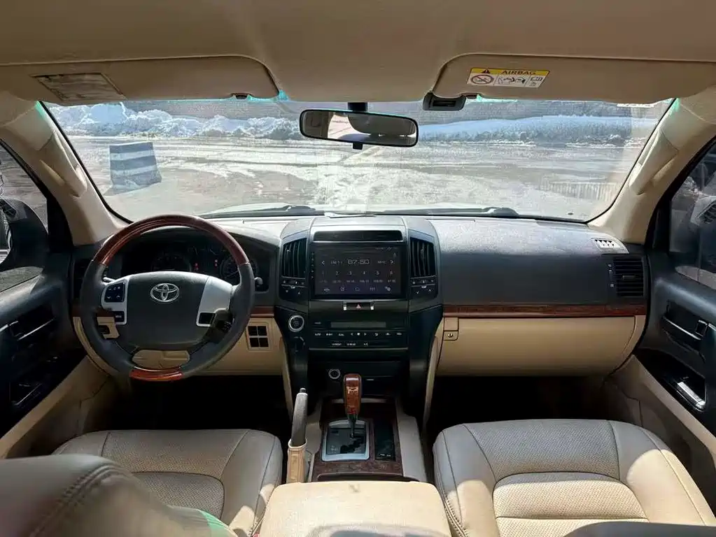 Toyota Land Cruiser 2015 — фото 5